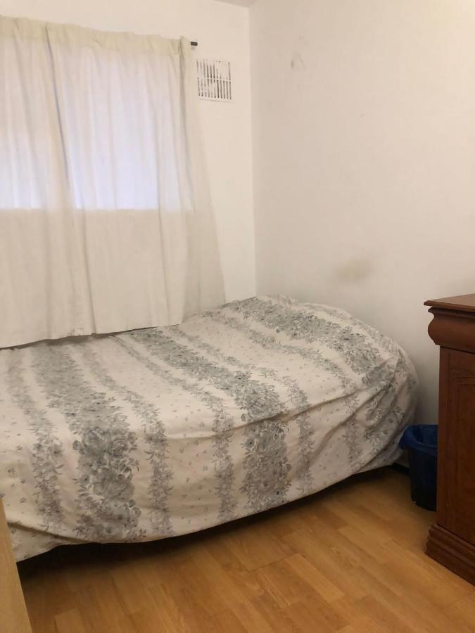 Private Rooms In 3 Bedroom Flat!! Londres Exterior foto